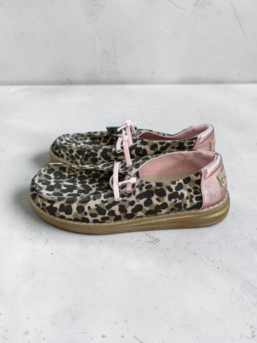 HEY DUDE Girls Leopard Print Shoes Size 2 NEW NWT